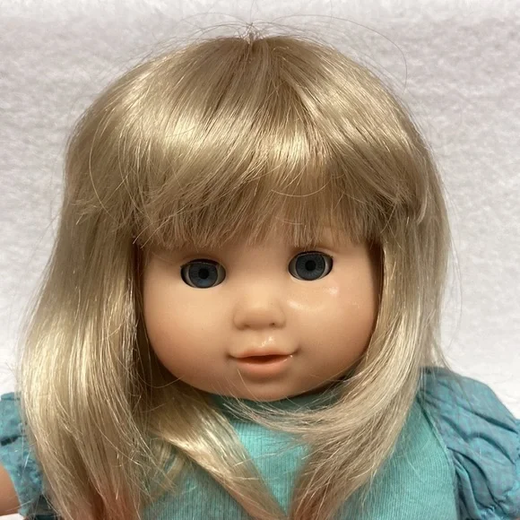 Retired American girl itty baby long blonde hair - Picture 2 of 11